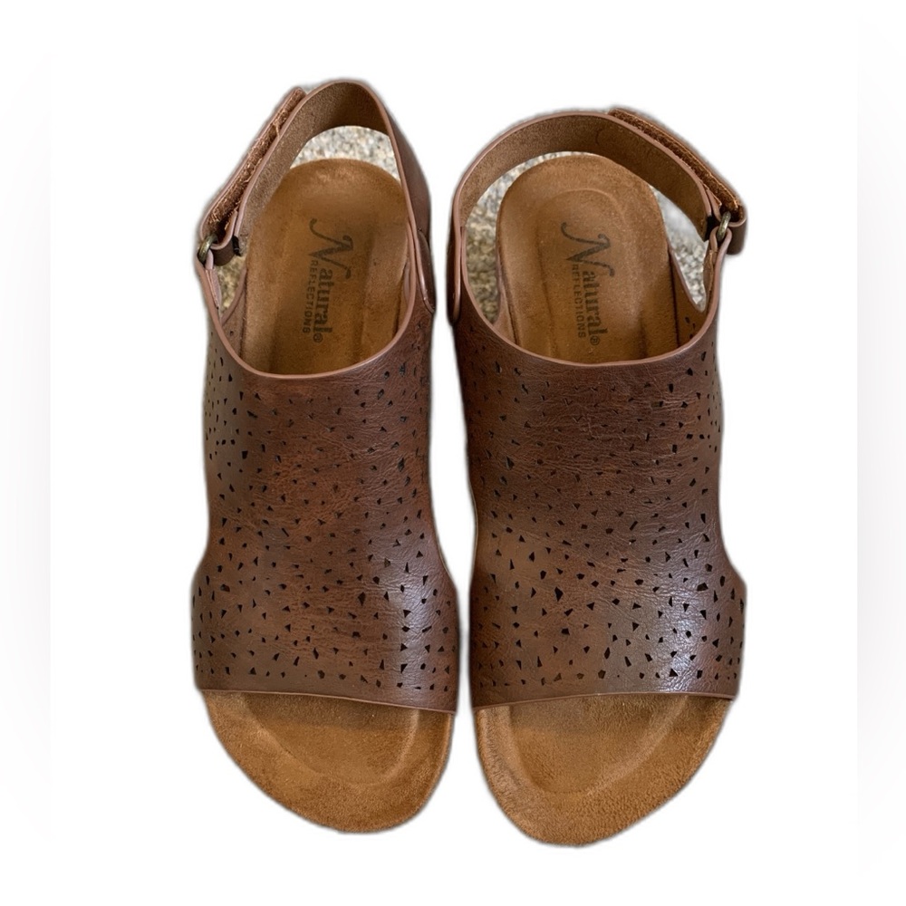 🤩 2 FOR $25 🤩- BUNDLE & SAVE 
Brown Faux Leather wedges
